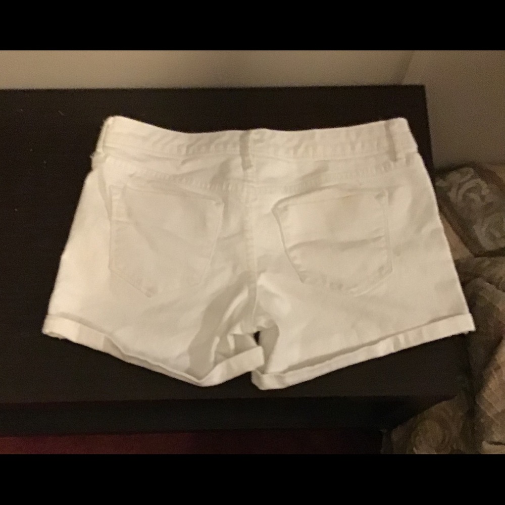Mid Rise Midi Shorts👚👚 - Picture 2 of 2